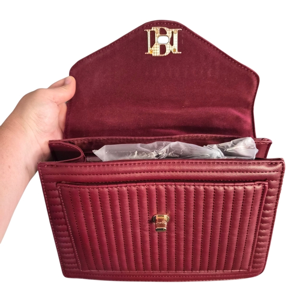 NWT Badgley Mischka Elegant Wine Colored Quilted Crossbody Handbag. - Picture 7 of 12